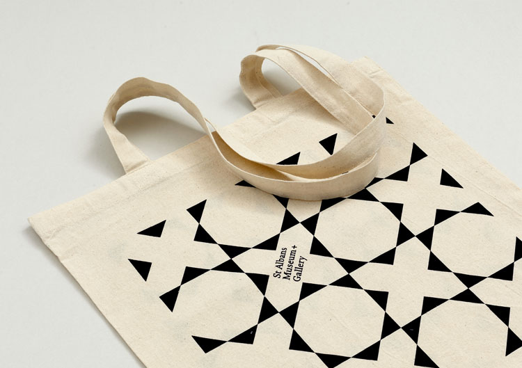 圣奧爾本斯博物館和畫(huà)廊設(shè)計(jì)了品牌形象設(shè)計(jì)和標(biāo)識(shí)系統(tǒng)設(shè)計(jì)