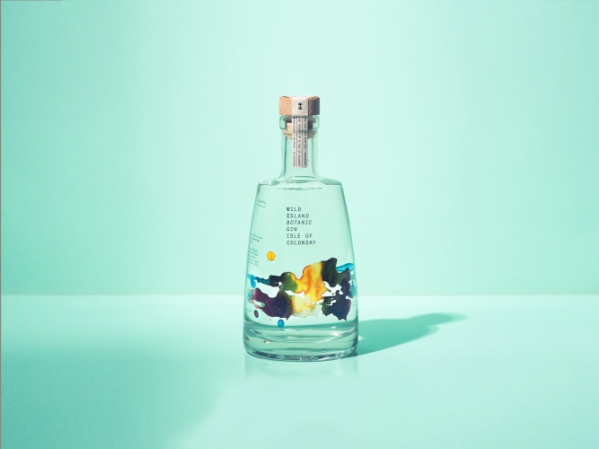 野島杜松子酒品牌視覺識別系統和產品包裝設計，水彩的簡約碰撞